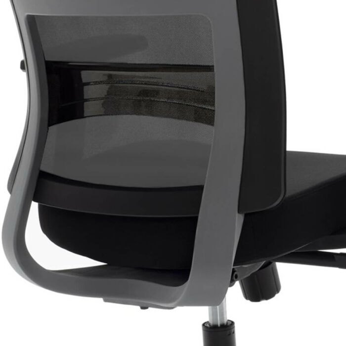 Silla oficina negra ergonómica