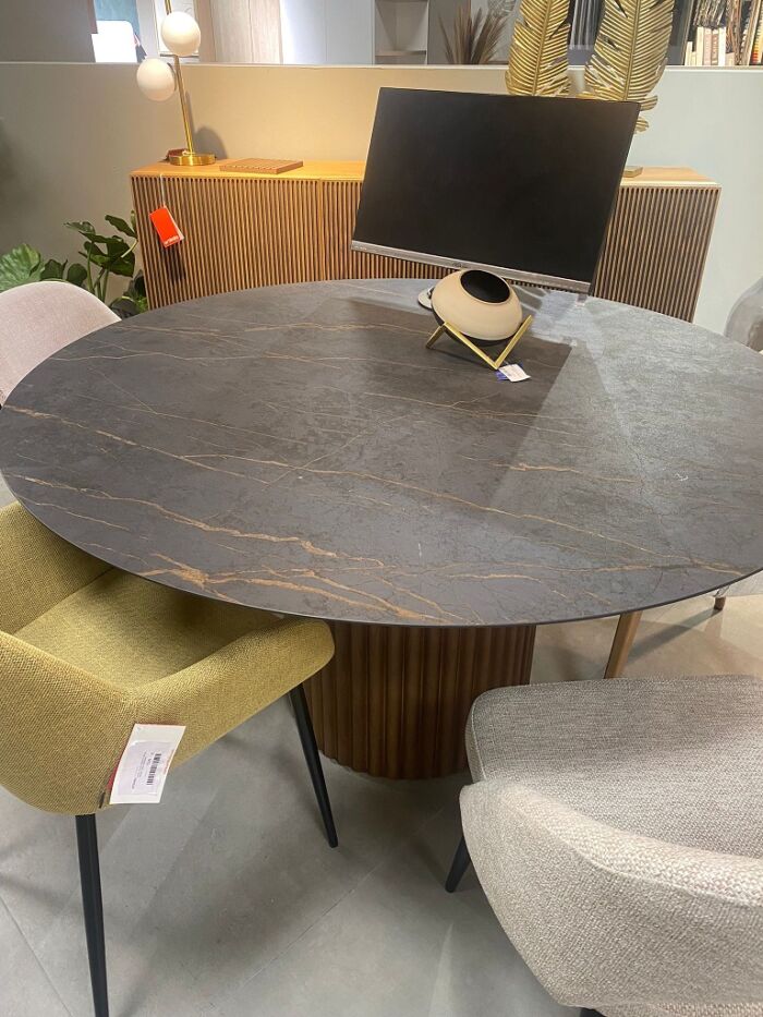 PRODUCTO PERSONALIZADO: Mesa redonda tapa porcelanica - Imagen 3