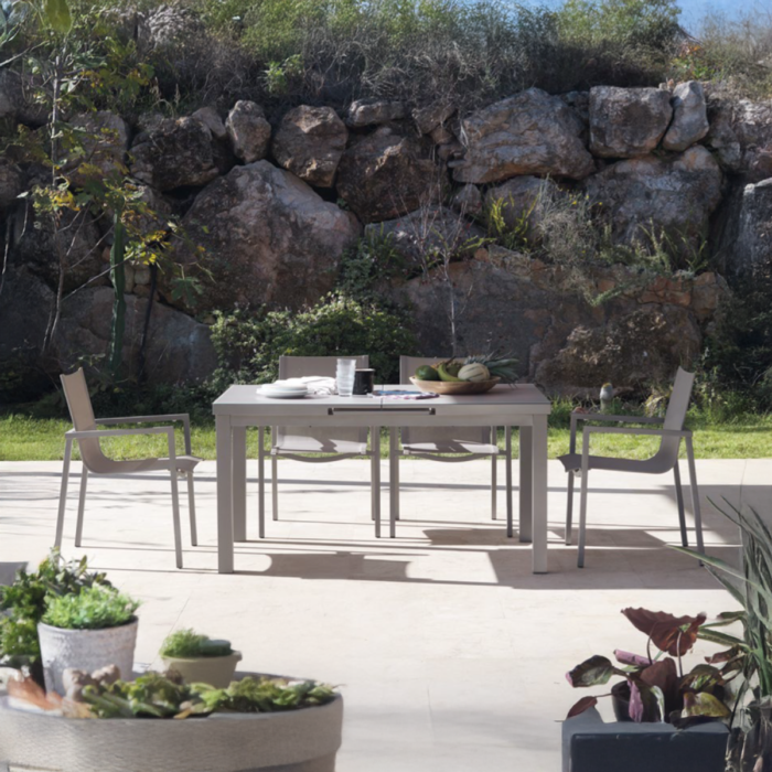 Conjunto mesa sillas AURA