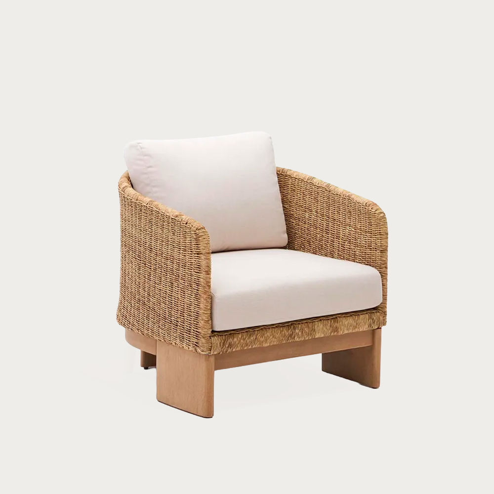 Butaca-de-ratán-sintético-y-madera-maciza-1
